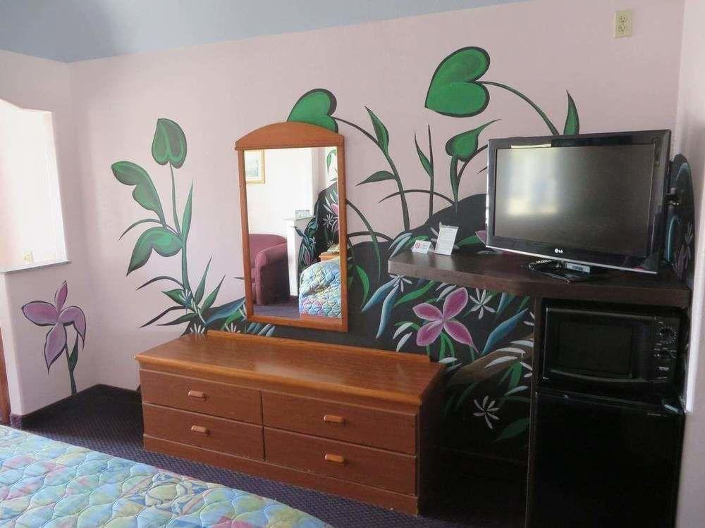 Travelers And Motel Liberty